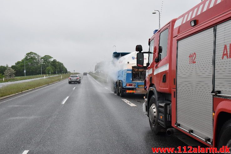 Brand i Lastbil. Horsensvej i Vejle. 31/05-2019. KL. 07:43.