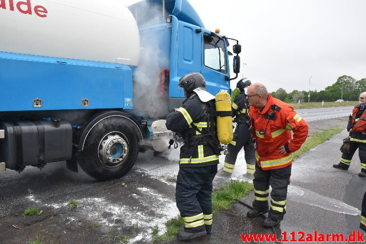 Brand i Lastbil. Horsensvej i Vejle. 31/05-2019. KL. 07:43.