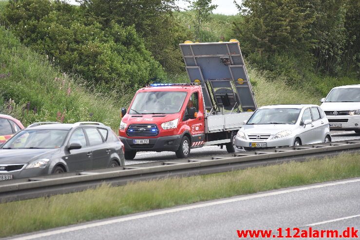 Bilbrand. Motorvejen E45 mellem Hedensted og Vejle. 08/06-2019. Kl. 11:55.