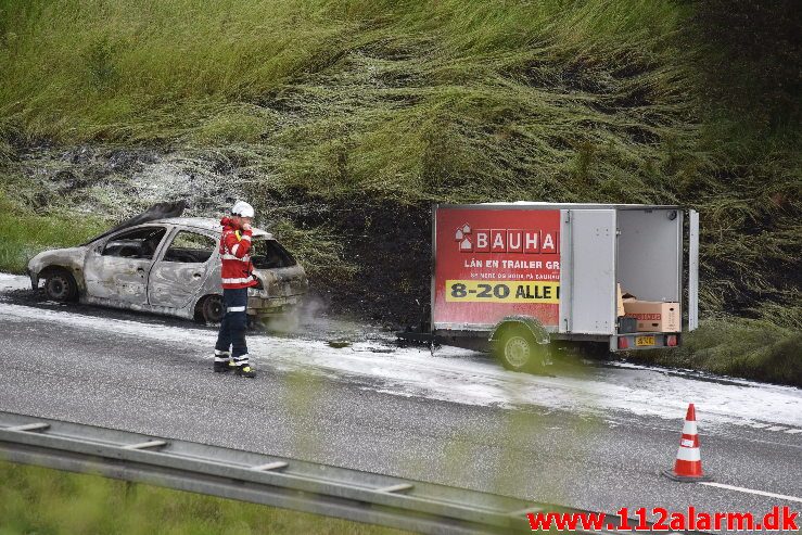 Bilbrand. Motorvejen E45 mellem Hedensted og Vejle. 08/06-2019. Kl. 11:55.