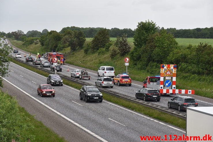 Bilbrand. Motorvejen E45 mellem Hedensted og Vejle. 08/06-2019. Kl. 11:55.