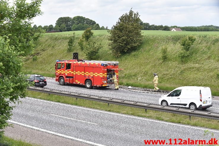 Bilbrand. Motorvejen E45 mellem Hedensted og Vejle. 08/06-2019. Kl. 11:55.