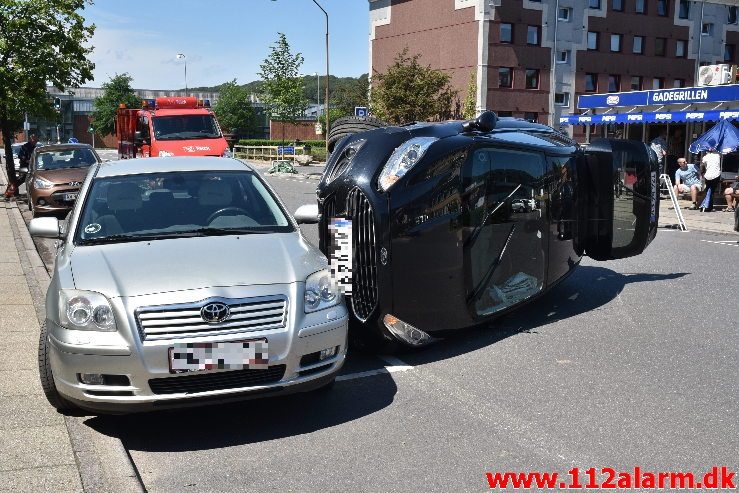 Køreprøven gik helt galt. Skolegade i Vejle. 14/006-2019. Ca. KL. 13:15.