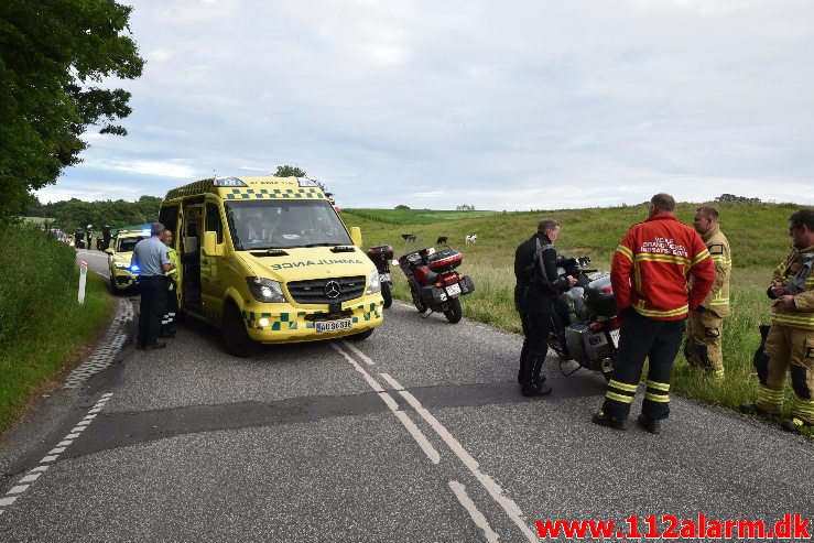 Motorcyklist røg af vejen. Vongevej ved Ådal. 20/06-2019. Kl. 20:22.