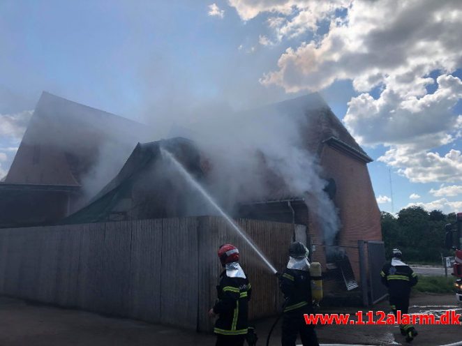 Brand i Industri. Fredericiavej i Skærup. 21/06-2019. Kl. 15:36.