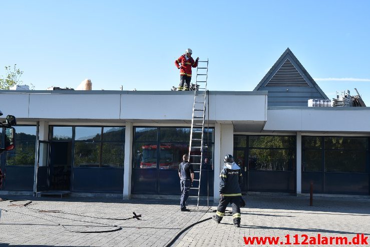 Brand i institution. Vestre Engvej 61 i Vejle. 10/07-2019. KL. 08:12.