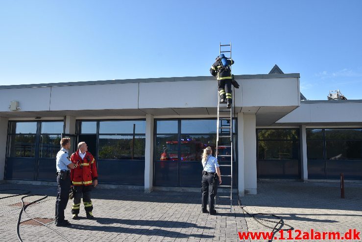 Brand i institution. Vestre Engvej 61 i Vejle. 10/07-2019. KL. 08:12.