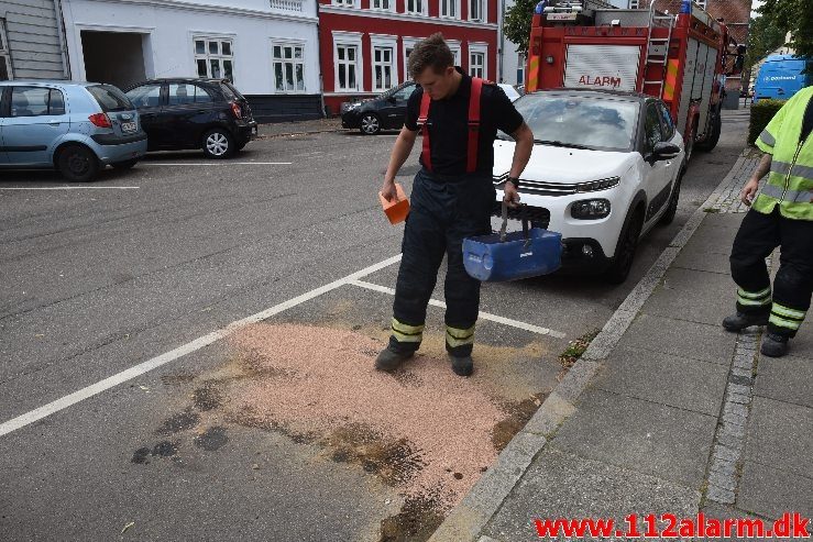 Mindre Forurening. Fredericiagade i Vejle. 18/07-2019. Kl. 13:31.