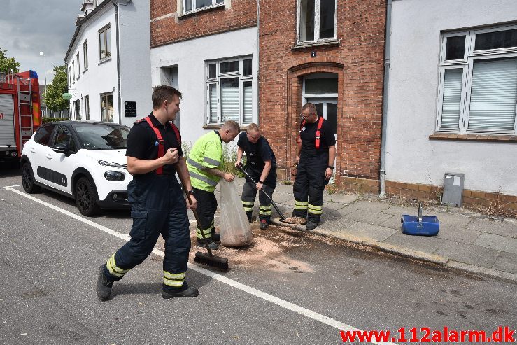 Mindre Forurening. Fredericiagade i Vejle. 18/07-2019. Kl. 13:31.