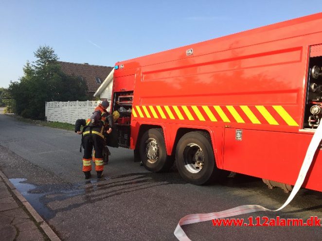 Brand i Villa. Gl. Landevej i Almind. 24/07-2019. KL. 19:06.