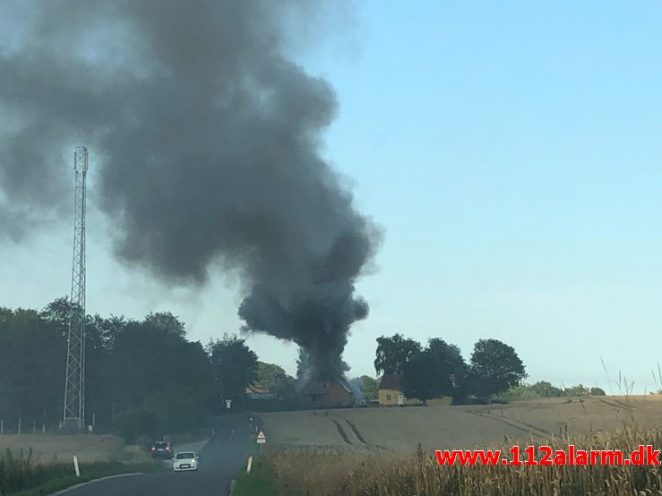 Brand i Villa. Hedenstedvej i Stenderup. 24/07-2019. KL. 19:21.