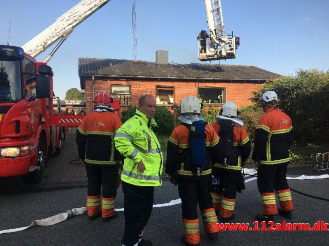 Brand i Villa. Gl. Landevej i Almind. 24/07-2019. KL. 19:06.