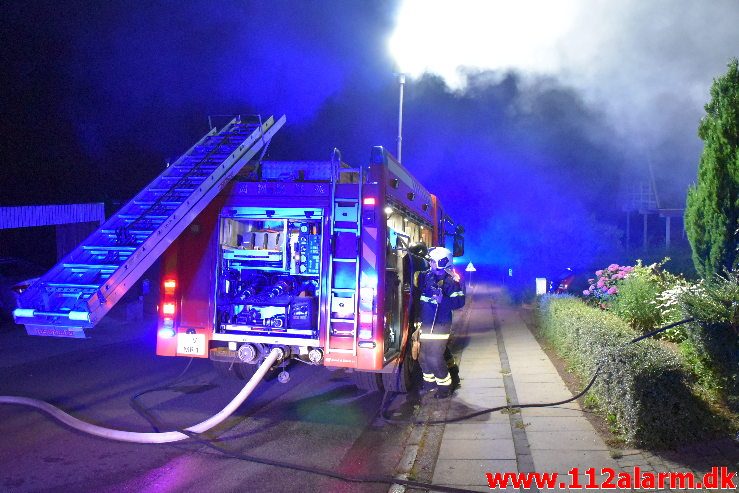 Brand i Villa. Uhrskovvej i Vejle. 02/08-2019. KL. 00:01.