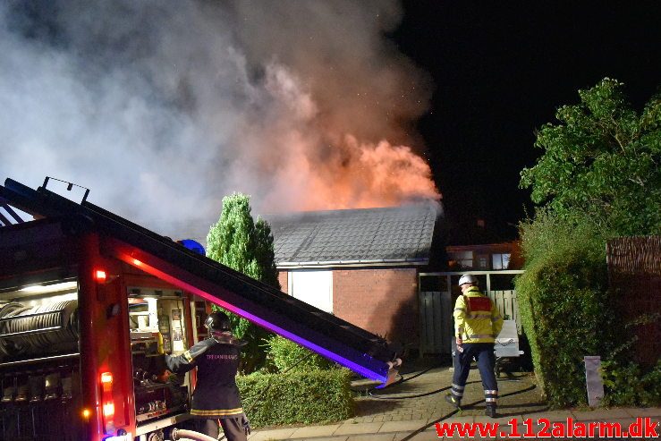 Brand i Villa. Uhrskovvej i Vejle. 02/08-2019. KL. 00:01.