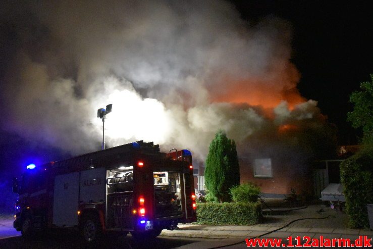 Brand i Villa. Uhrskovvej i Vejle. 02/08-2019. KL. 00:01.