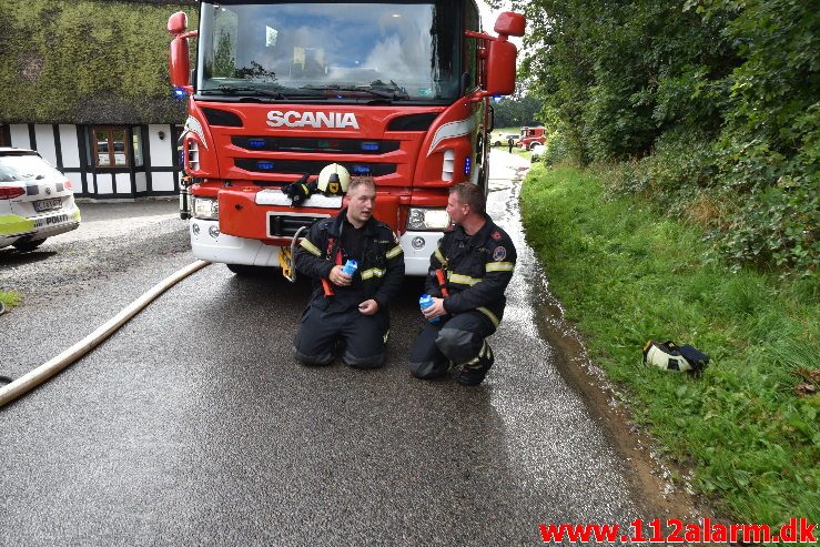 Brand i Villa. Fiskebækvej i Pjedsted. 17/08-2019. Kl. 15:51.