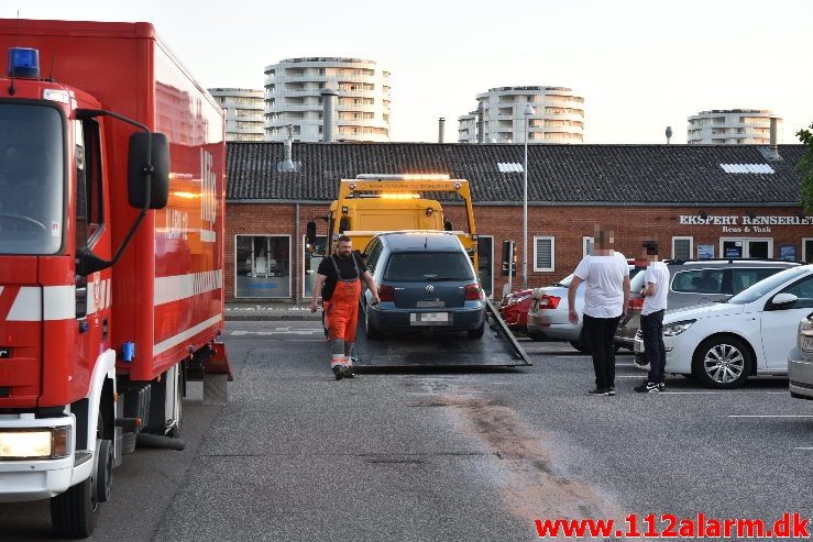 Bundkarret røg af bilen. Flegmade i Vejle. 23/08-2019. Kl. 19:54.