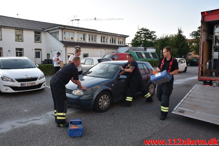 Bundkarret røg af bilen. Flegmade i Vejle. 23/08-2019. Kl. 19:54.