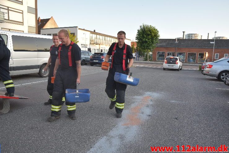 Bundkarret røg af bilen. Flegmade i Vejle. 23/08-2019. Kl. 19:54.