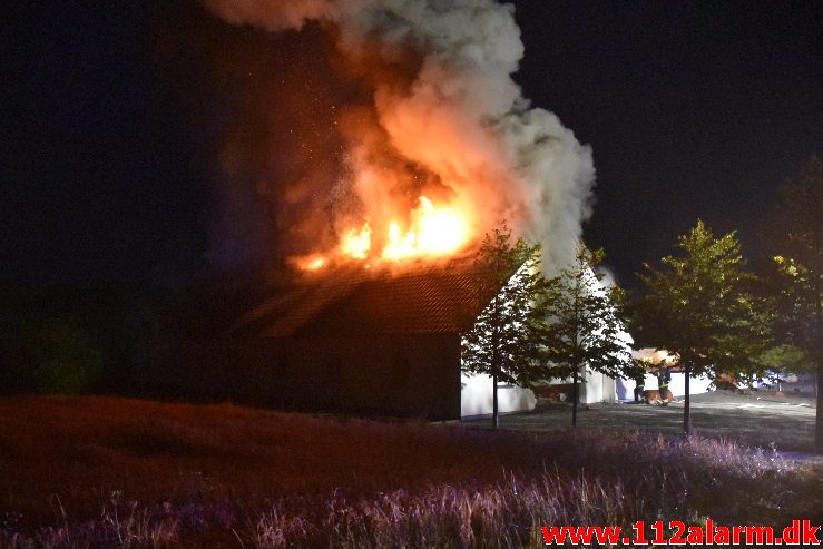 Gårdbrand. Horstedvej i Højen. 31/07-2019. Kl. 21:59.