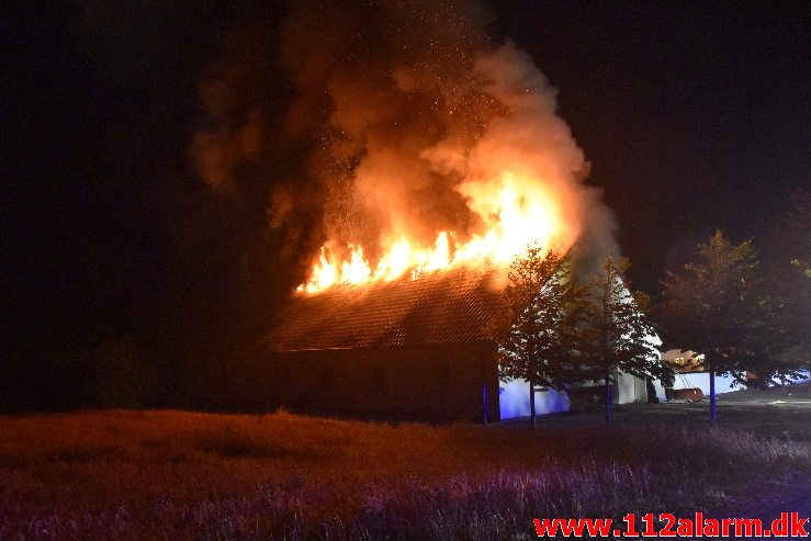 Gårdbrand. Horstedvej i Højen. 31/07-2019. Kl. 21:59.