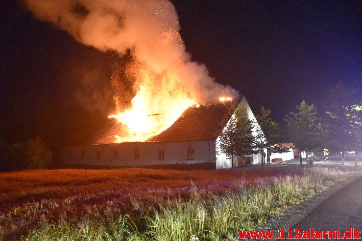 Gårdbrand. Horstedvej i Højen. 31/07-2019. Kl. 21:59.