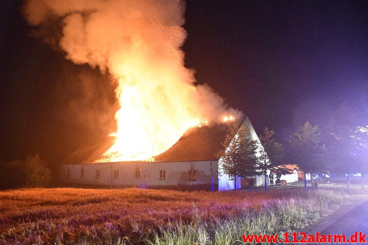 Gårdbrand. Horstedvej i Højen. 31/07-2019. Kl. 21:59.