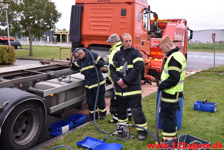 Større olieudslip. Sadelmagervej i Vejle. 20/09-2019. Kl. 18:25.