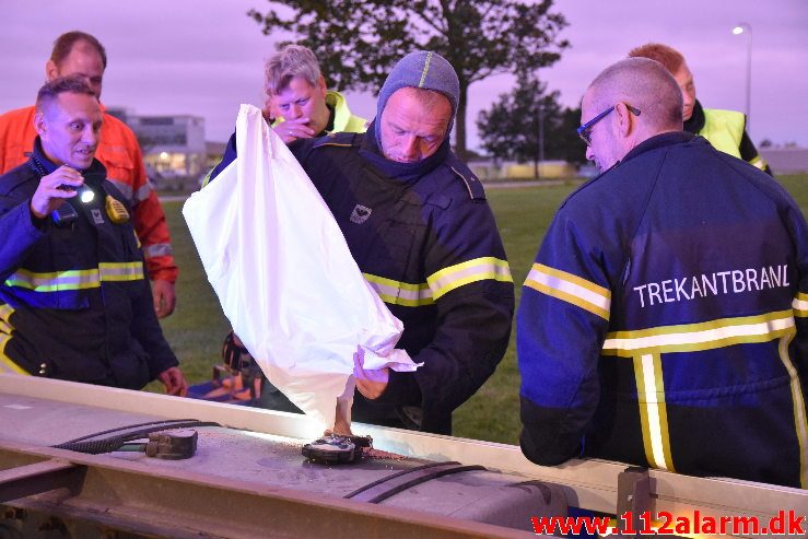 Større olieudslip. Sadelmagervej i Vejle. 20/09-2019. Kl. 18:25.