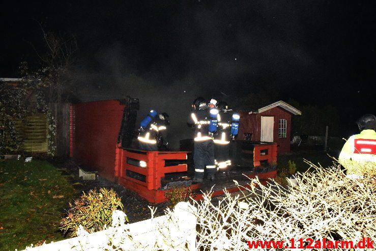 Ild i Kolonihavehus. Nørremarksvej på Nørremarken. 31/10-2019. Kl. 22:37.