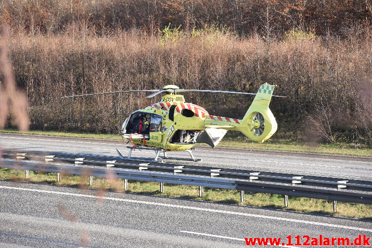 Fuh med fastklemt. Motorvejen E45 i nordgående spor. 29/11-2019. Kl. 11:22.