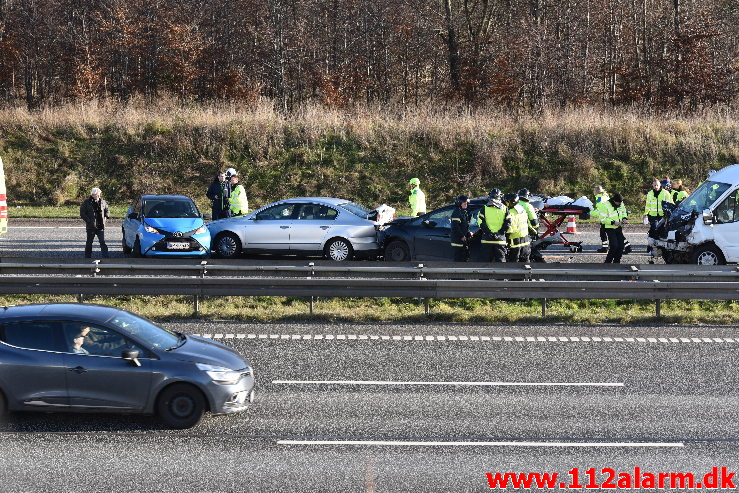 Fuh med fastklemt. Motorvejen E45 i nordgående spor. 29/11-2019. Kl. 11:22.