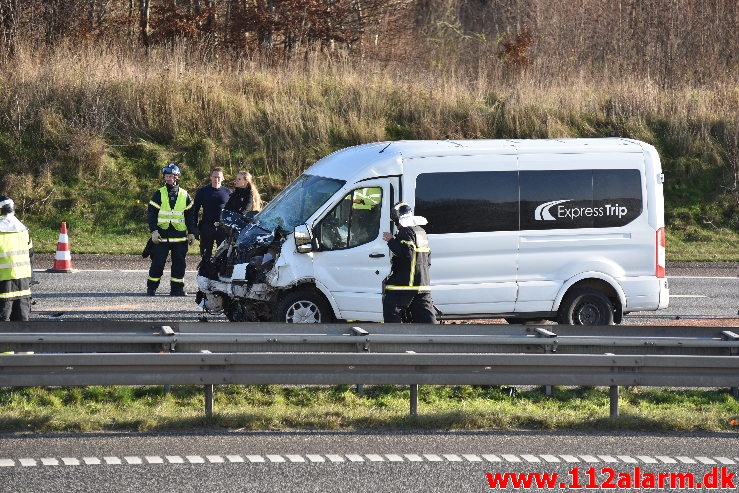 Fuh med fastklemt. Motorvejen E45 i nordgående spor. 29/11-2019. Kl. 11:22.