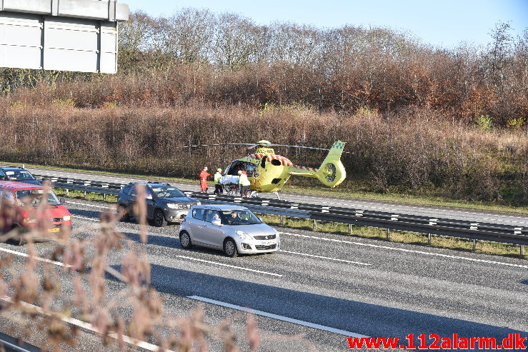 Fuh med fastklemt. Motorvejen E45 i nordgående spor. 29/11-2019. Kl. 11:22.