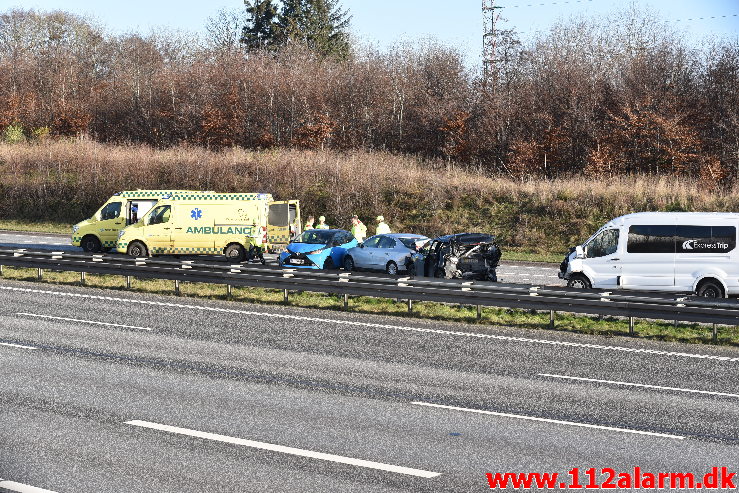 Fuh med fastklemt. Motorvejen E45 i nordgående spor. 29/11-2019. Kl. 11:22.