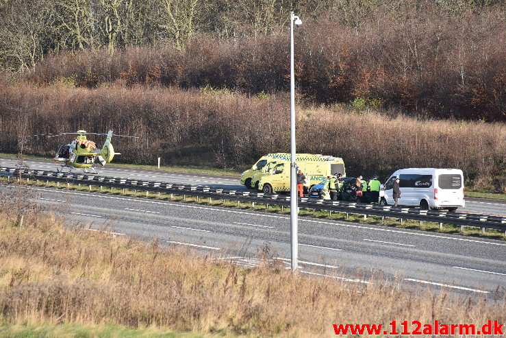 Fuh med fastklemt. Motorvejen E45 i nordgående spor. 29/11-2019. Kl. 11:22.