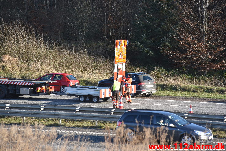 Fuh med fastklemt. Motorvejen E45 i nordgående spor. 29/11-2019. Kl. 11:22.