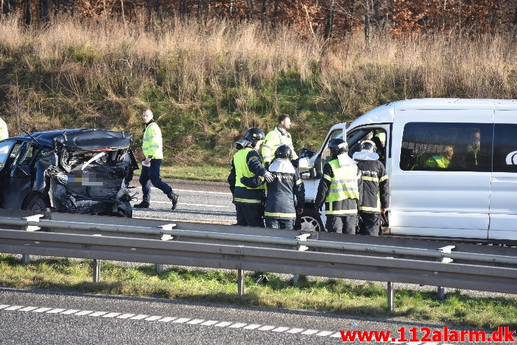 Fuh med fastklemt. Motorvejen E45 i nordgående spor. 29/11-2019. Kl. 11:22.