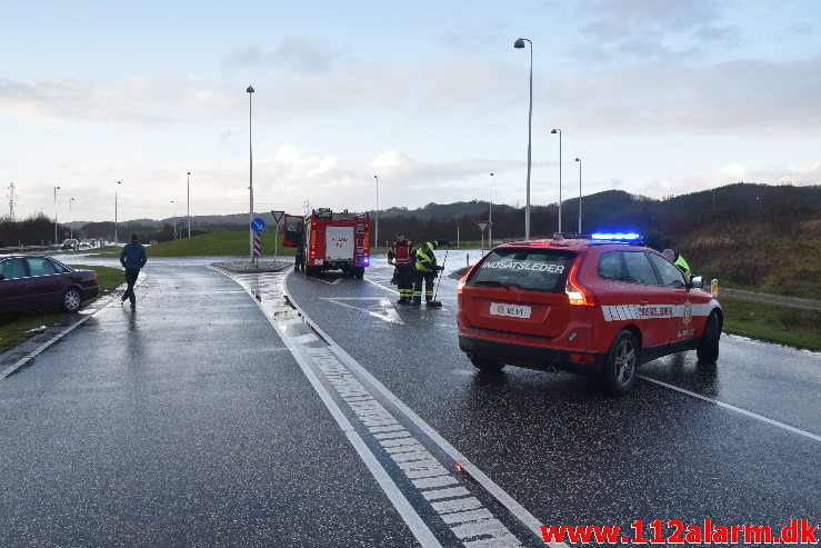 En Audi fra Letland havde lidt for meget fart. Rundkørsel på Rute 28 ved Vejle. 08/12-2019. Kl. 14:00.