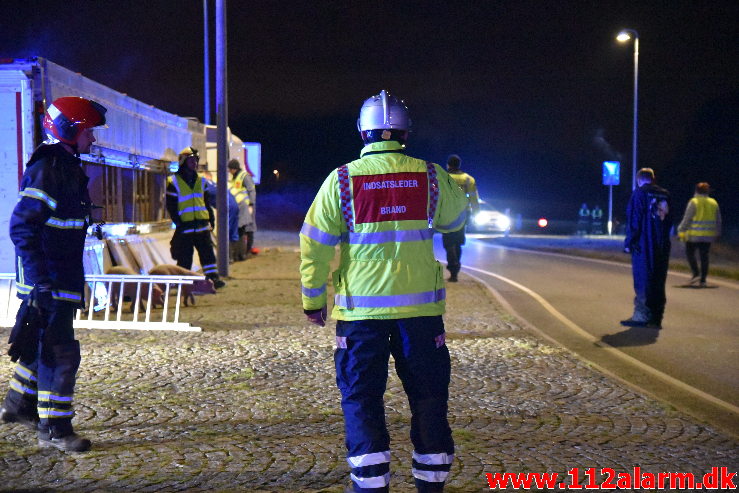 Væltet grisetransport. Jyllandsvej i Middelfart. 18/12-2019. KL. 17:31.