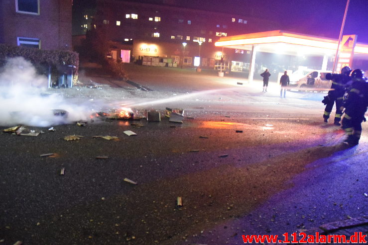 Mindre brand i Container. Vesterbrogade 8 i Vejle. 01/01-2020. Kl. 00:36.