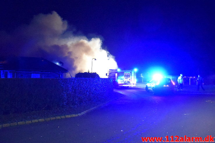 Brand i Villa. Skolebakken i Vejle ø. 01/01-2020. Kl. 01:01.