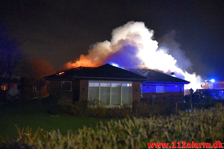 Brand i Villa. Skolebakken i Vejle ø. 01/01-2020. Kl. 01:01.