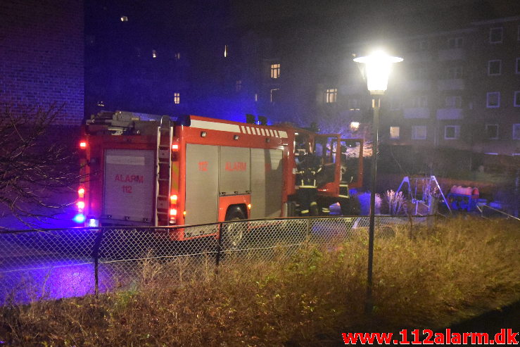 Påsat ild på Knallert. Mindegade i Vejle. 02/01-2020. Kl. 23:56.