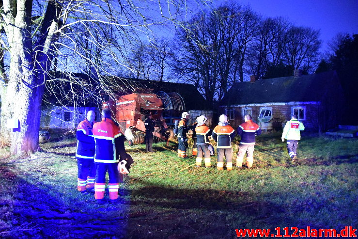 Brand i Villa. Nykirkevej i Tinnet. 19/01-2020. Kl. 16:47.