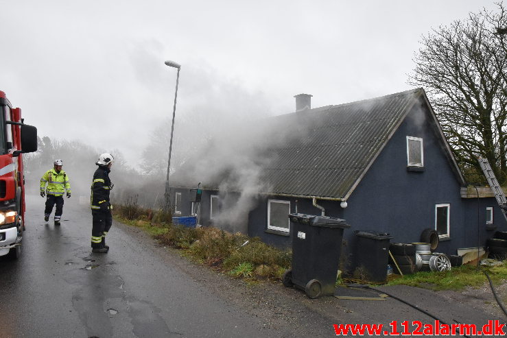 Brand i Villa. Fløjstrupvej i Vindelev. 24/01-2020. Kl. 14:31.