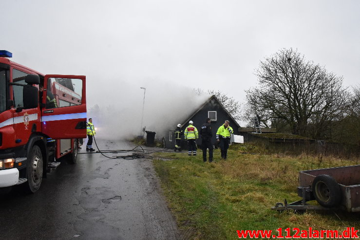 Brand i Villa. Fløjstrupvej i Vindelev. 24/01-2020. Kl. 14:31.