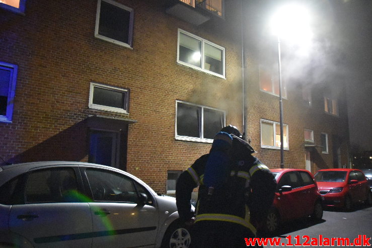 Ild i Etageejendom. Svendsgade i Vejle. 26/01-2020. Kl. 21:32.