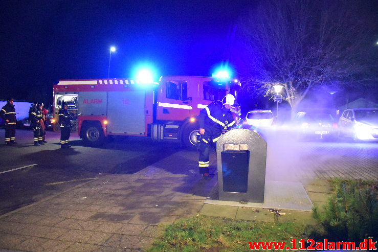 Brand i Container. Grønnedalen på Søndermanken. 31/12-2019. Kl 22:12.