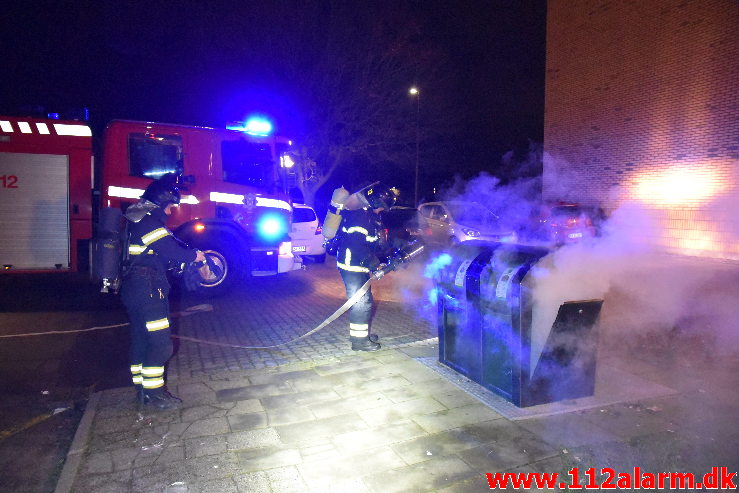 Brand i Container. Grønnedalen på Søndermanken. 31/12-2019. Kl 22:12.